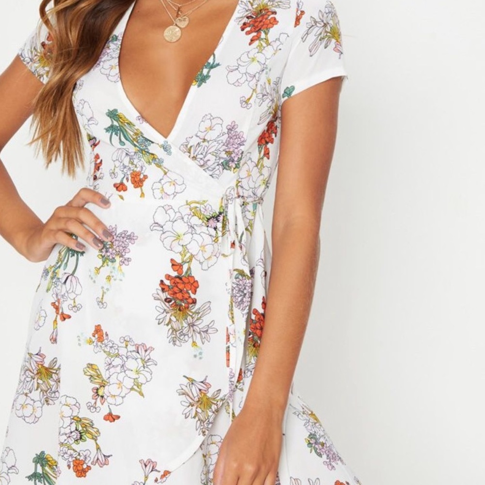 PRETTY LITTLE THING DRESS